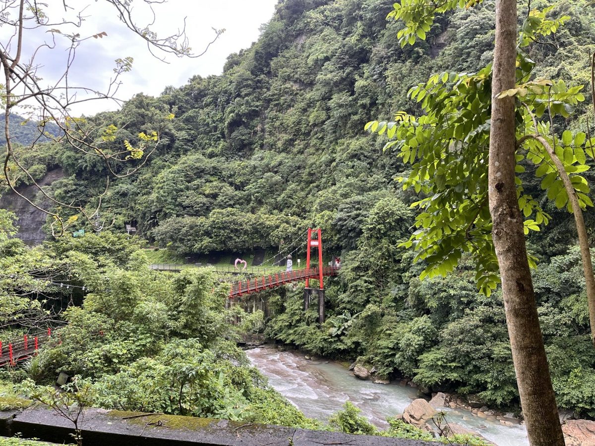由外按古道回望淡蘭吊橋（2026-07-12）